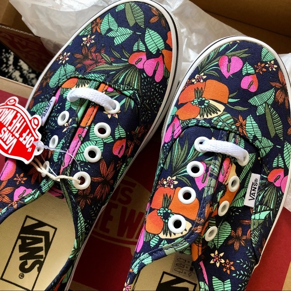 Vans Authentic Multi Tropic & True White Skate Shoe Navy Floral tropical - Picture 9 of 11